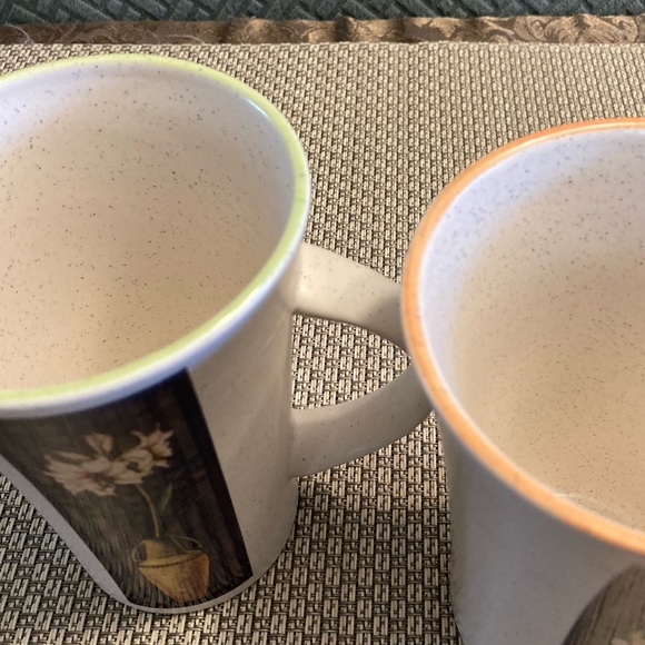 Set of 2 Tall Rustic Tea/Coffee Mugs With Coloured Rims - Picture 4 of 5